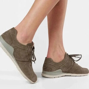 UGG Australia Tye Lace Up Leather Perforated Fashion Sneakers Brown Sz 12 Womens